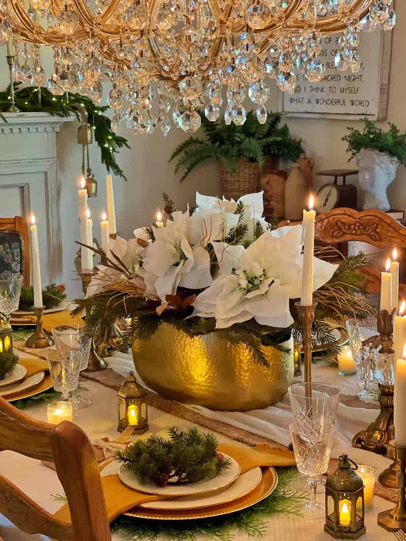 Christmas round table decorations