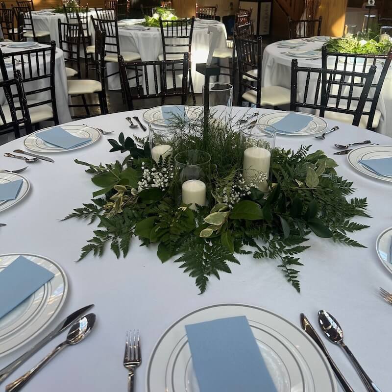 Christmas round table decorations