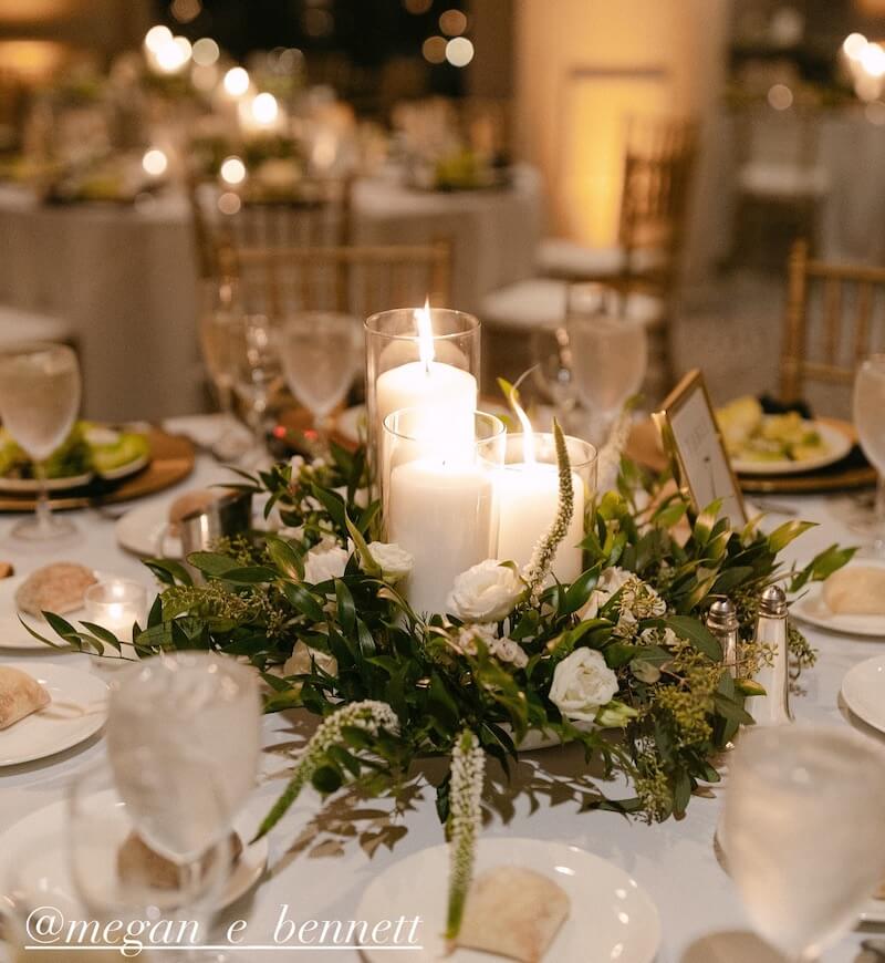 Christmas round table decorations
