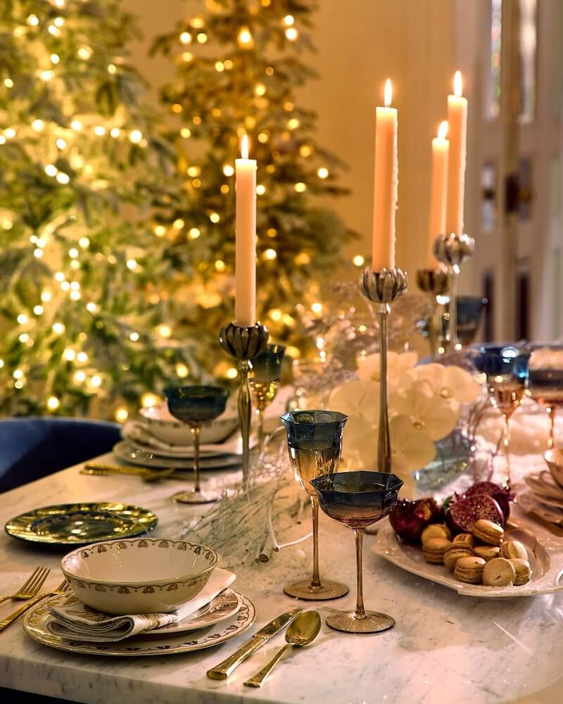 Christmas table settings