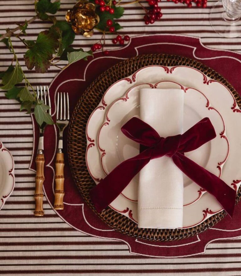 Christmas table settings