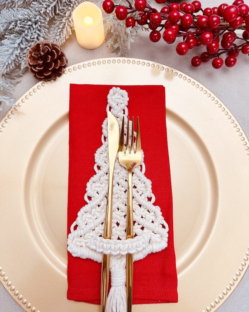 Christmas table settings