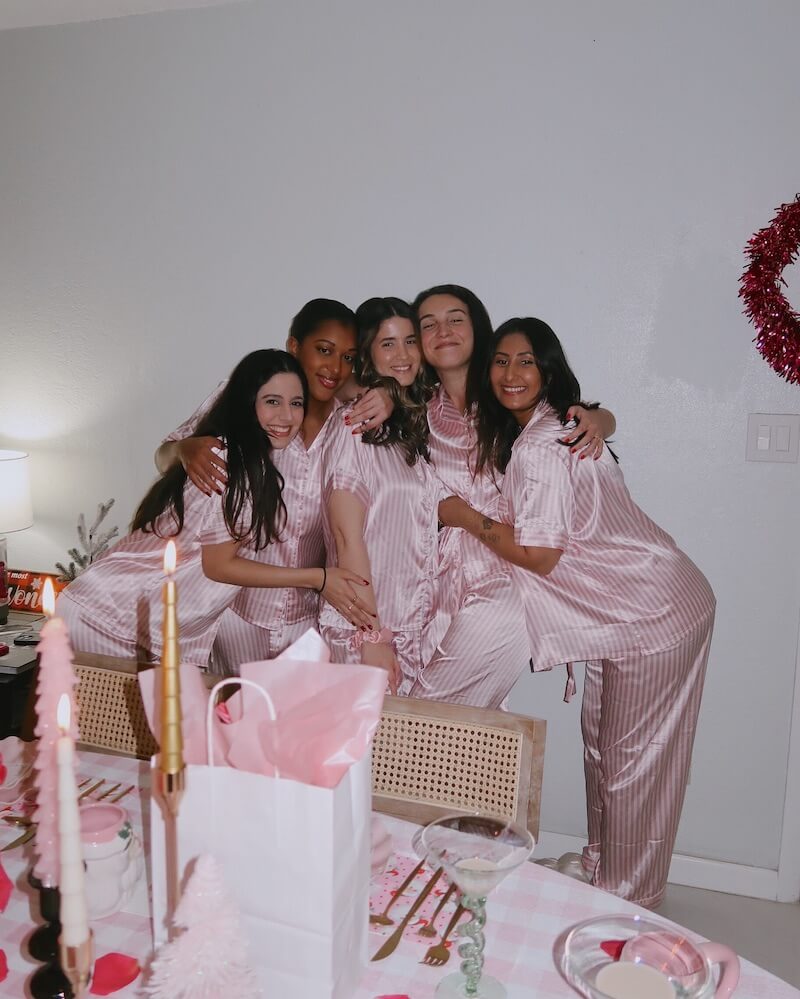 friendsmas party ideas
