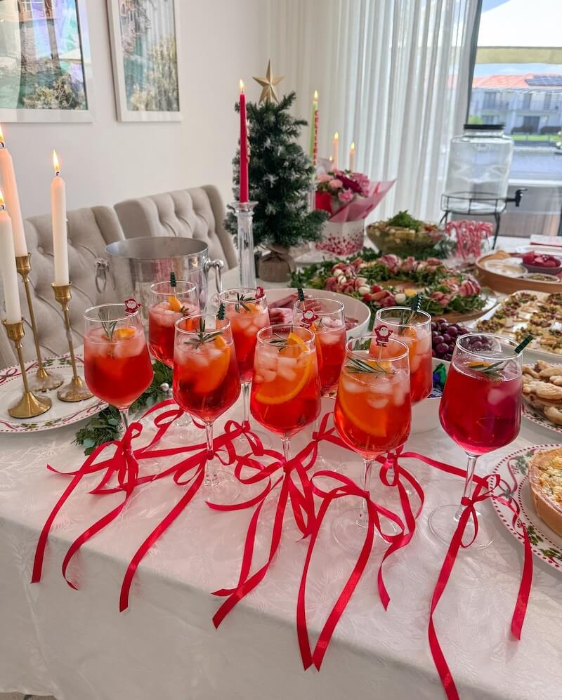 friendsmas party ideas