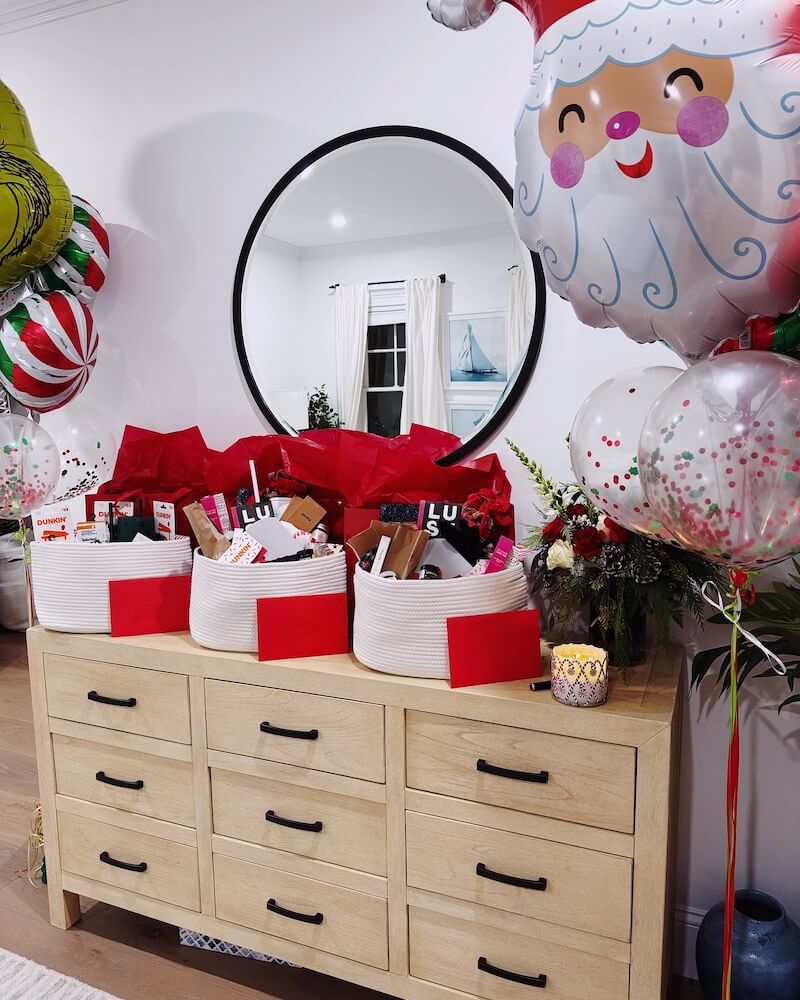 friendsmas party ideas
