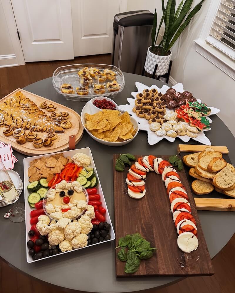 friendsmas party ideas