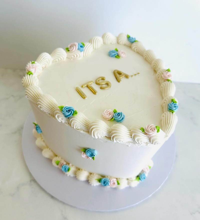 simple gender reveal cake ideas